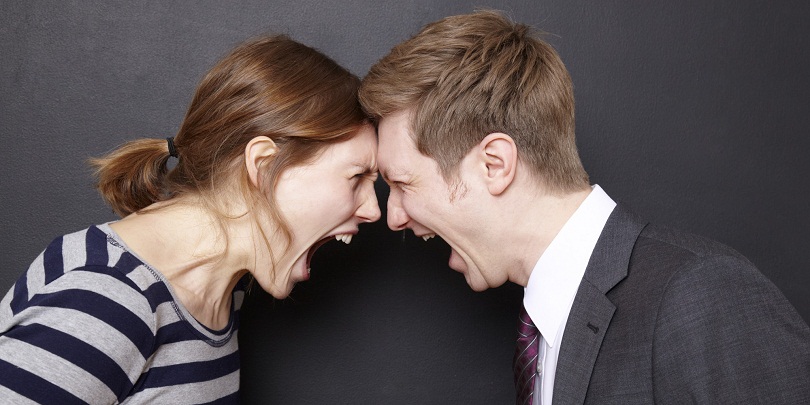 لماذا الزوج غالبا لا يسمع حديث زوجته؟ ..دراسة تجيب