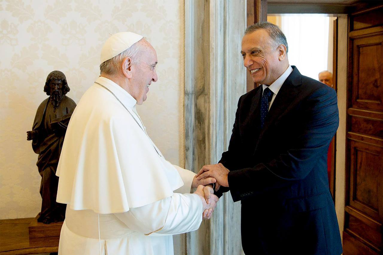 الكاظمي يلتقي البابا الفاتيكان