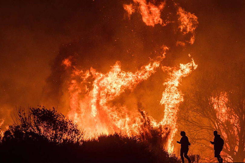 أمريكا تحترق بالغابات أم بتصريحات ترامب