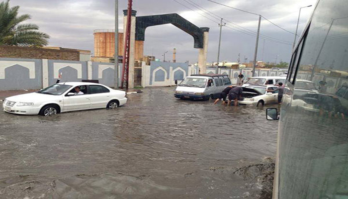 الامطار تغلق الشوارع وتعطل الدراسة في النجف الاشرف