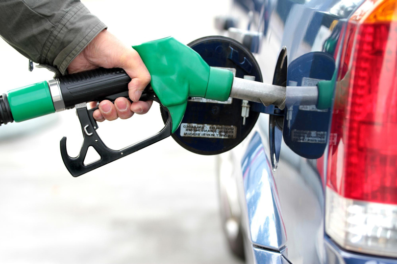 ارتفاع الأسعار في محطات الوقود قد يكون ثمن الضغط على إيران