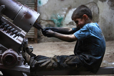 عمالة الأطفال.. صراع تحت سطوة المعيشة وقسوة الحياة