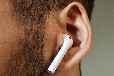 ماهي الاضطرابات التي تسببها سماعات الأذن؟